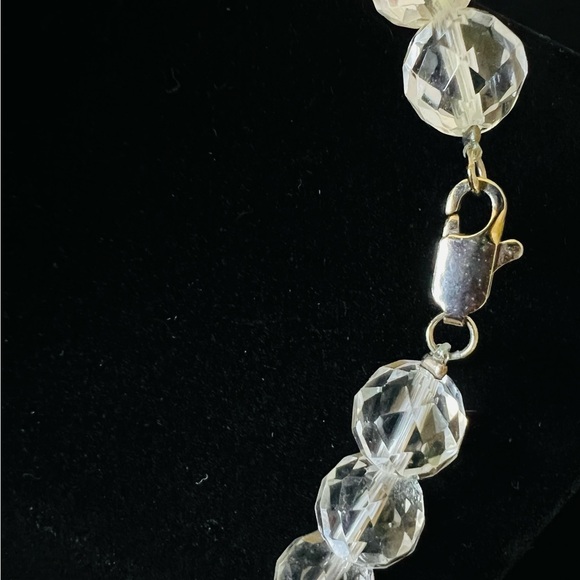 Vintage Clear Faceted Graduated Glass Crystal Bead Necklace with Silver Clasp - Picture 10 of 12